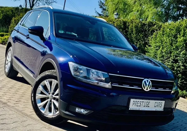 mazowieckie Volkswagen Tiguan cena 75300 przebieg: 188000, rok produkcji 2019 z Tuchola